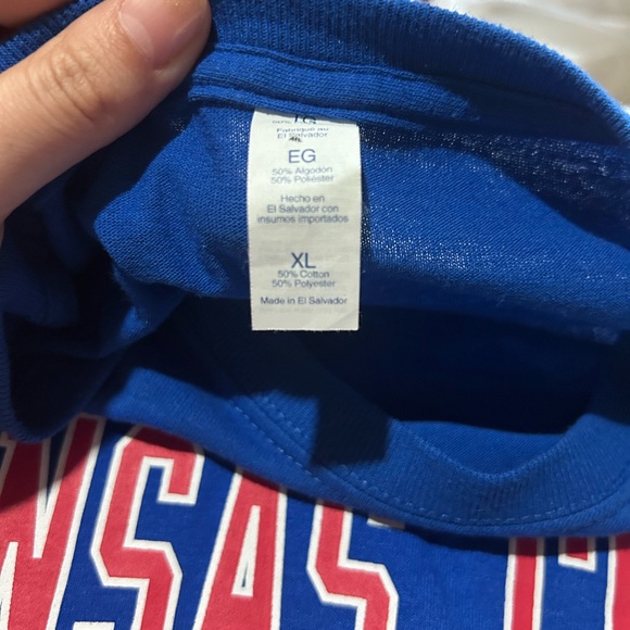 Kansas City/Mahomes Shirt - Picture 4 of 6